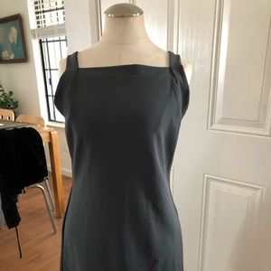 Sleeveless gray dress